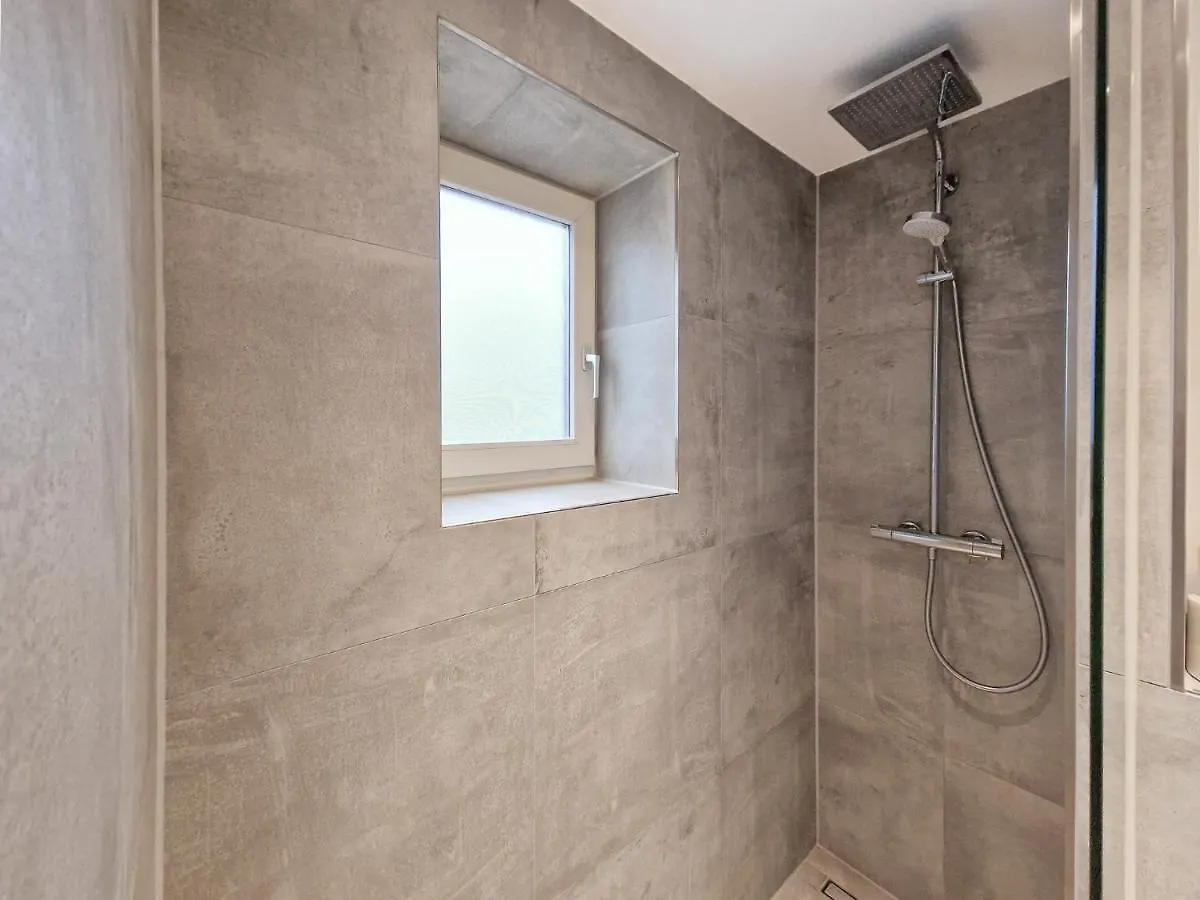 Raj Living - City Apartments With 1 Or 2 Rooms - 15 Min To Messe Dus And Old Town Dus Dusseldorf