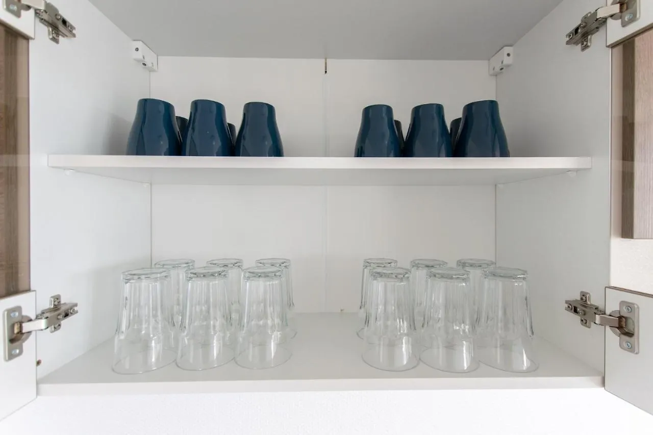 Raj Living - City Apartments With 1 Or 2 Rooms - 15 Min To Messe Dus And Old Town Dus Dusseldorf 0*,